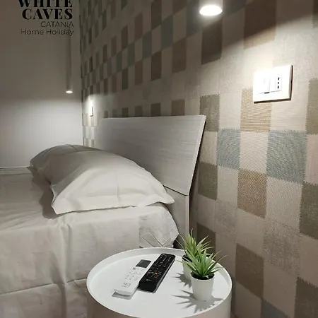 White Caves 招待所 卡塔尼亚